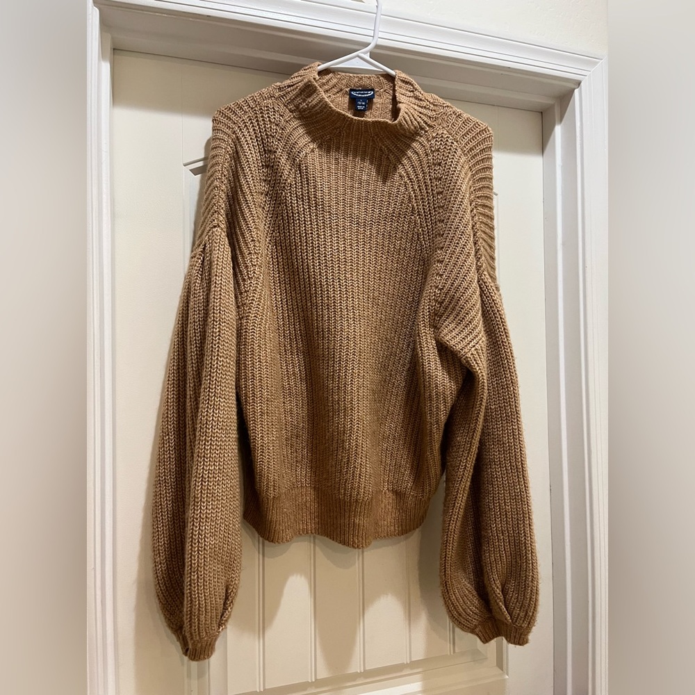 Mock neck sweater with balloon sleeves